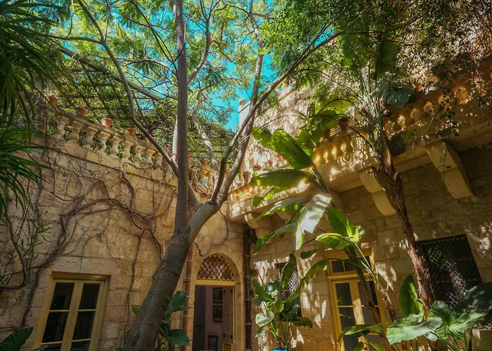 Villa Casa San Rocco - Luxurious Grand 18th C. Palace With Gardens & Pool