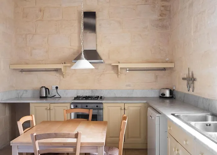 Villa Casa San Rocco - Luxurious Grand 18th C. Palace With Gardens & Pool