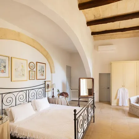 Casa San Rocco - Luxurious Grand 18th C. Palace With Gardens & Pool
