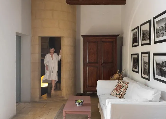 Casa San Rocco - Luxurious Grand 18th C. Palace With Gardens & Pool Vilă